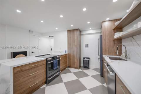 17800 Atlantic Blvd Ph14, Sunny Isles Beach FL - photo 13 of 36