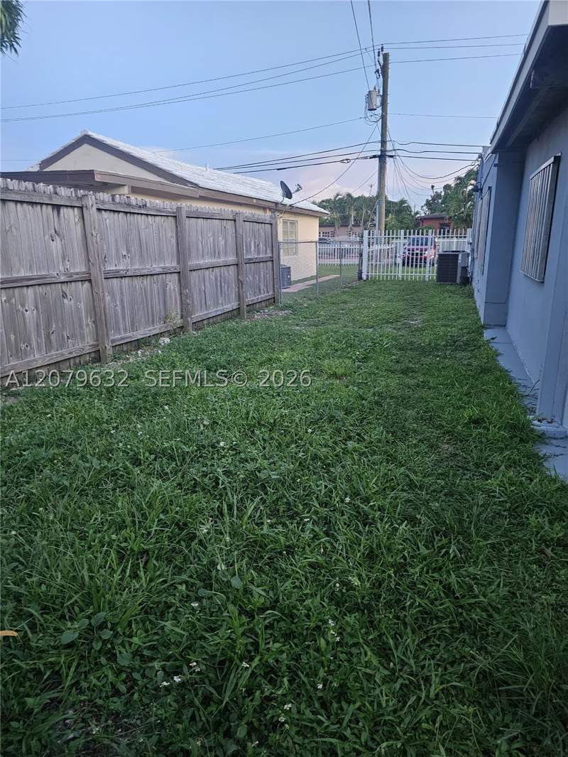 4 bedroom SingleFamilyResidence at 6847 SW 13th St, Tamiami City Revised, Miami — photo 3