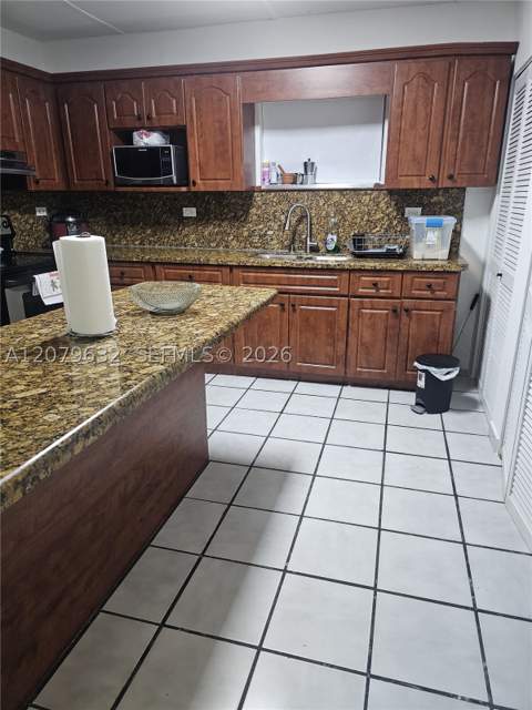 6847 SW 13th St, Miami FL - photo 6 of 17