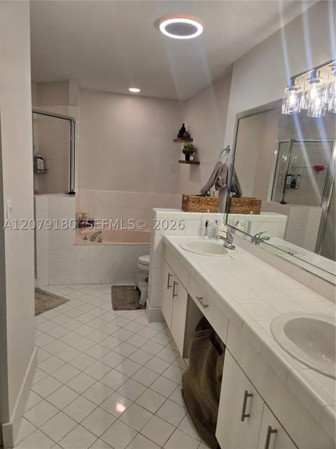 11464 NW 50th Ter, Doral FL - photo 12 of 26