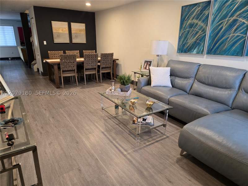 4 bedroom Townhouse at 11464 NW 50th Ter, Doral Landings Townhomes, Doral — photo 2