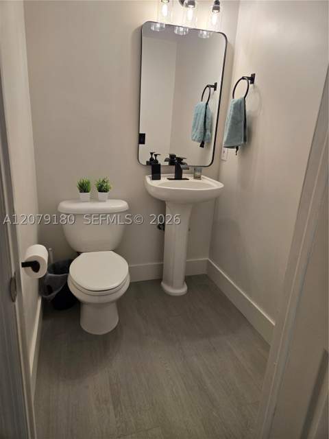 11464 NW 50th Ter, Doral FL - photo 7 of 26
