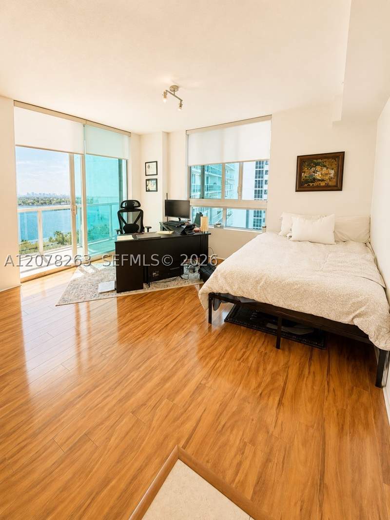 0 bedroom Condominium at 1900 N Bayshore Dr 3005, Quantum On The Bay Condo, Miami — photo 4