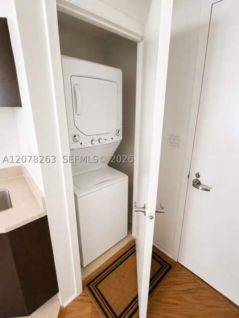 1900 N Bayshore Dr 3005, Miami FL - photo 7 of 9