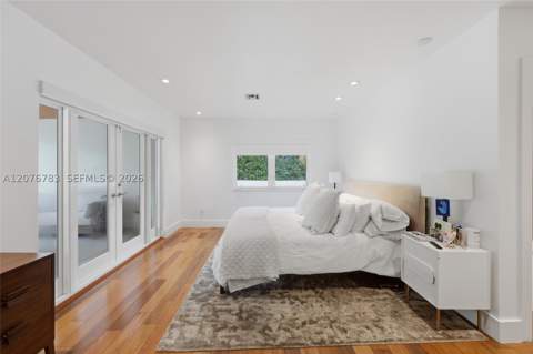 571 S Mashta Dr, Key Biscayne FL - photo 12 of 34