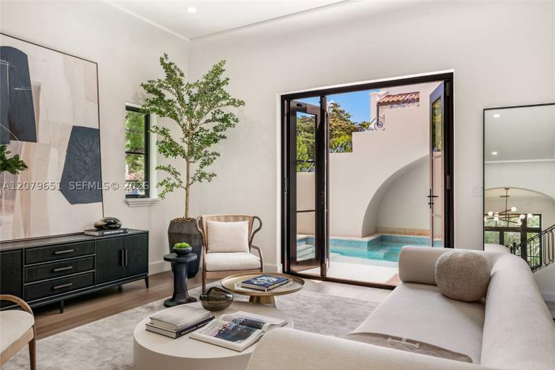 3 bedroom Villa at 550 Malaga Ave Villa 1, Coral Gables Biltmore Sec, Coral Gables — photo 5