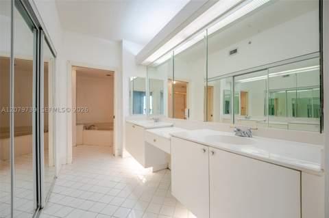 10750 NW 66th St 102, Doral FL - photo 10 of 29