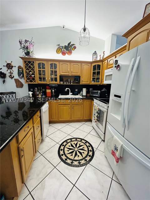 4939 SW 143rd Ave, Miami FL - photo 13 of 46