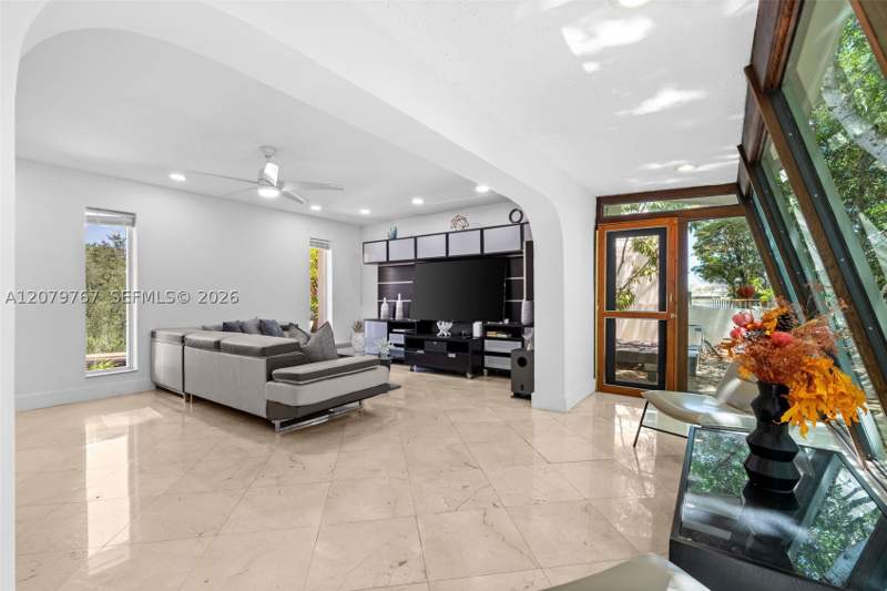 6 bedroom SingleFamilyResidence at 19860 NE 24th Ct, Enchanted Lake, Miami — photo 3