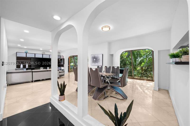 6 bedroom SingleFamilyResidence at 19860 NE 24th Ct, Enchanted Lake, Miami — photo 5