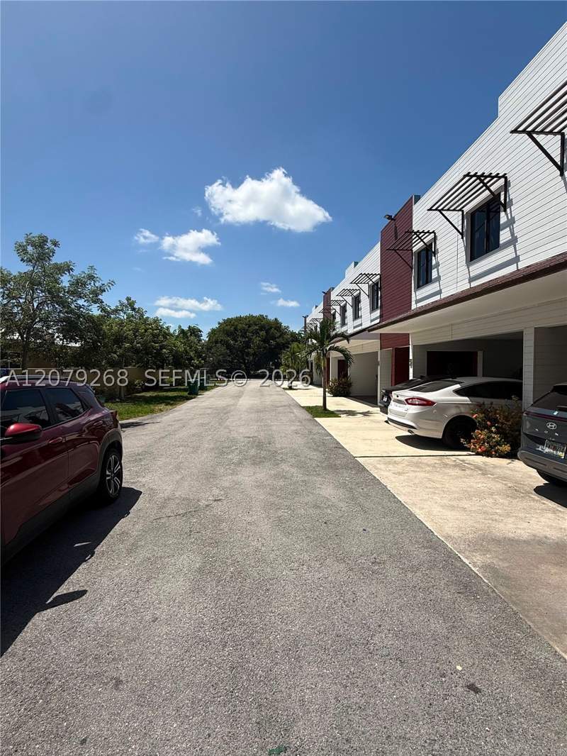 3 bedroom Condominium at 916 NW 8th St 6, Green Park Sub, Florida City — photo 4
