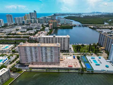250 174th St 2304, Sunny Isles Beach FL - photo 10 of 76