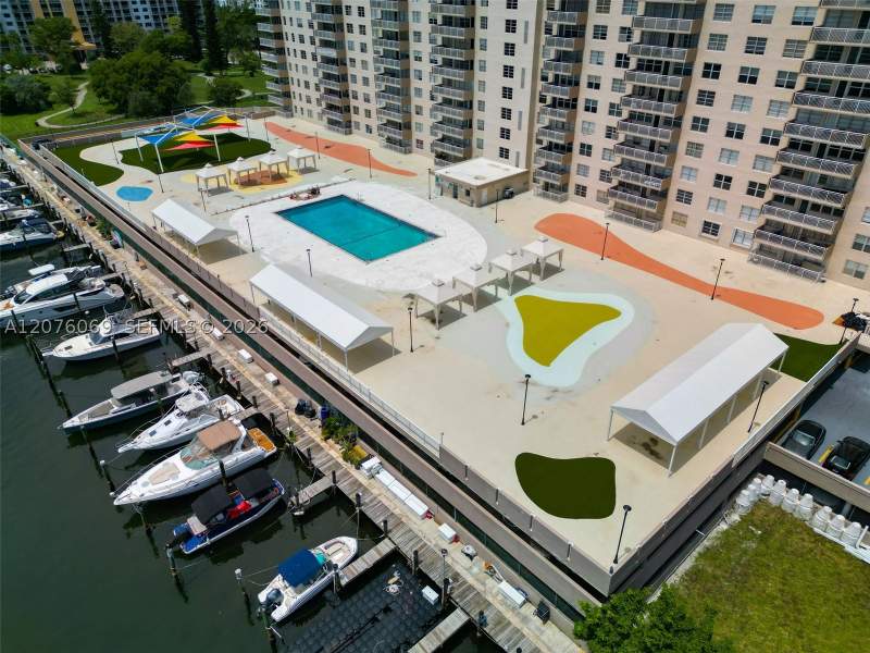 3 bedroom Condominium at 250 174th St 2304, Winston Towers 100 Condo, Sunny Isles Beach — photo 2