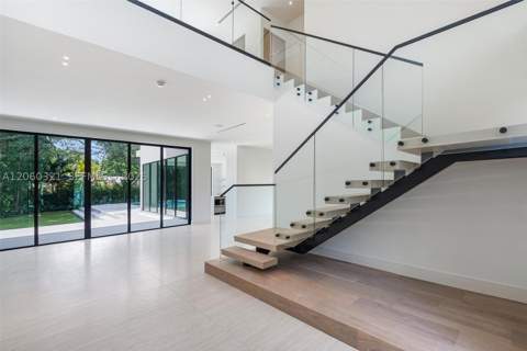 970 NE 92nd St, Miami Shores FL - photo 9 of 102