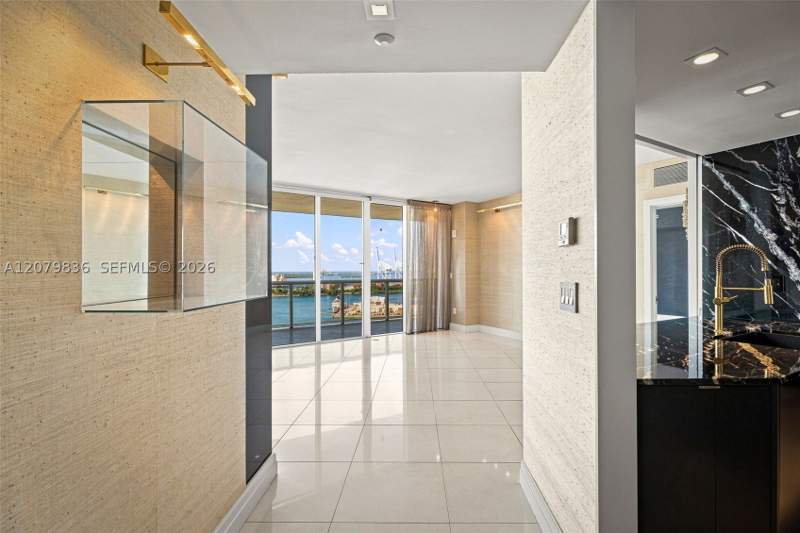 2 bedroom Condominium at 400 Alton Rd 1804, Murano Grande At Portofin, Miami Beach — photo 2