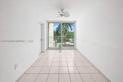 6450 Collins Ave 205, Miami Beach FL - photo 22 of 39