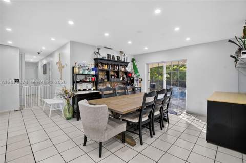 18569 SW 89th Pl, Cutler Bay FL - photo 12 of 38