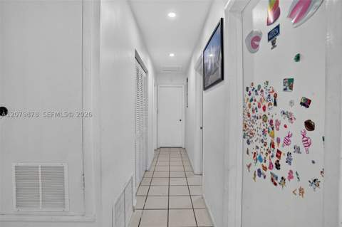 18569 SW 89th Pl, Cutler Bay FL - photo 14 of 38
