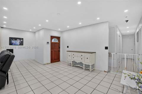 18569 SW 89th Pl, Cutler Bay FL - photo 6 of 38