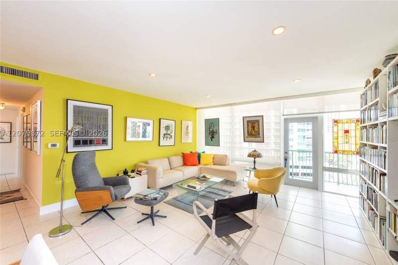 2 bedroom Condominium at 1408 Brickell Bay Dr 1215, Brickell Bay Tower Condo, Miami — photo 3