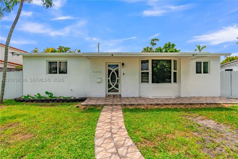 2 bedroom SingleFamilyResidence at 9450 SW 25th Dr, Coral Gardens, Miami — photo 2