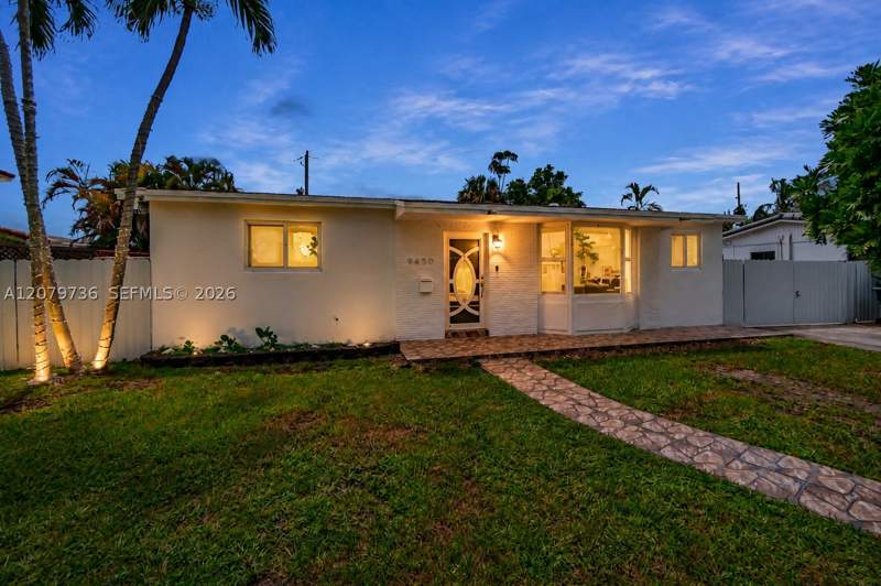 2 bedroom SingleFamilyResidence at 9450 SW 25th Dr, Coral Gardens, Miami — photo 3