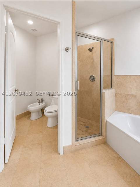 10916 NW 58th Ter, Doral FL - photo 24 of 41