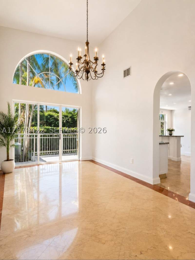 4 bedroom SingleFamilyResidence at 10916 NW 58th Ter, Doral Isles-Antilles, Doral — photo 4