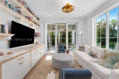 544 Warren Ln, Key Biscayne FL - photo 18 of 59