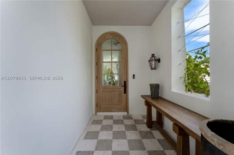 544 Warren Ln, Key Biscayne FL - photo 8 of 59