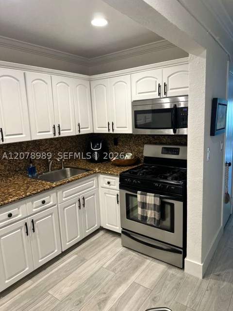 8600 SW 67th Ave 944, Pinecrest FL - photo 11 of 13
