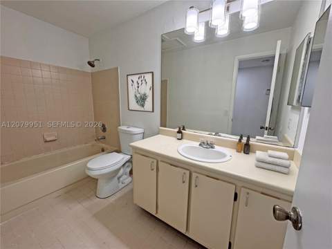 18905 NW 62nd Ave 204, Hialeah FL - photo 11 of 17