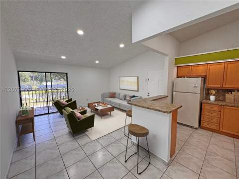 18905 NW 62nd Ave 204, Hialeah FL - photo 6 of 17