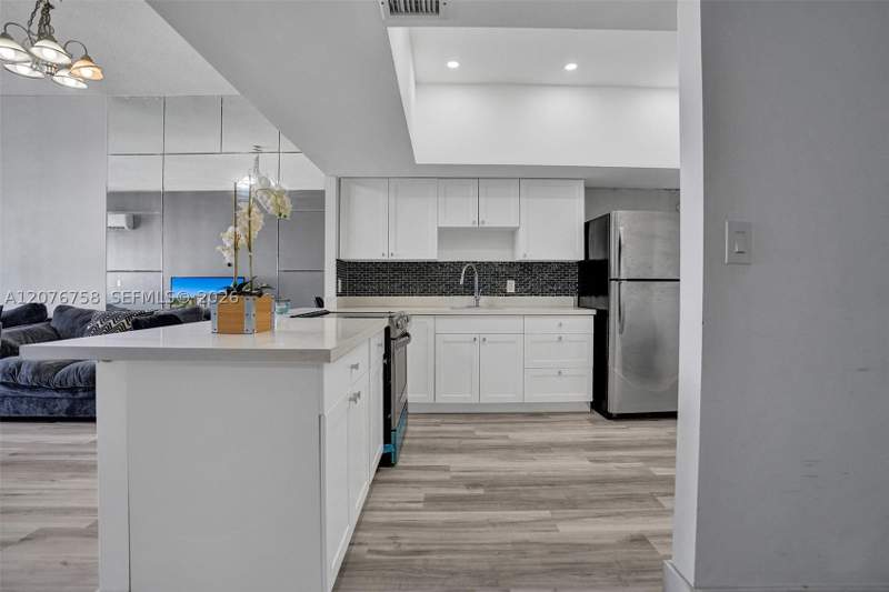 1 bedroom Condominium at 1351 NE Miami Gardens Drive 1703E, Buckley Towers Condo - Ea, Miami — photo 4