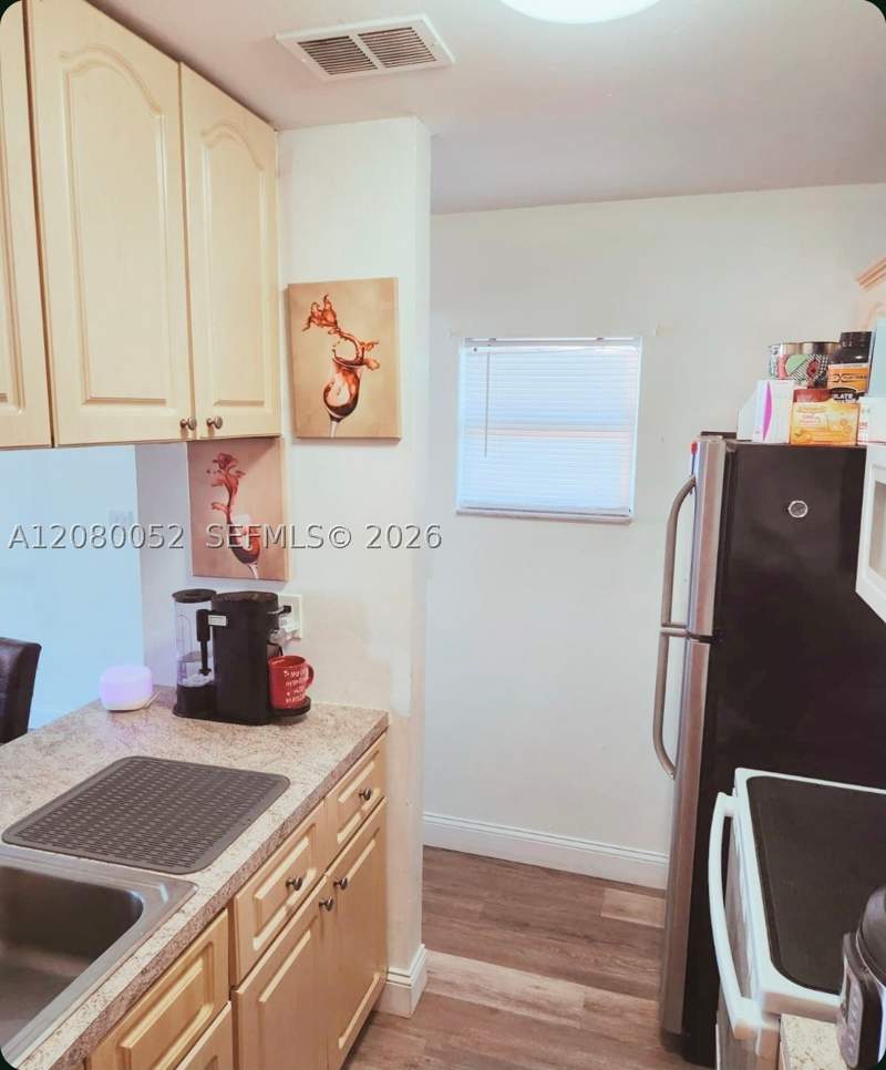 3 bedroom Condominium at 6480 W 27th Ct 54-22, Lago Grande Condo Three C, Hialeah — photo 3