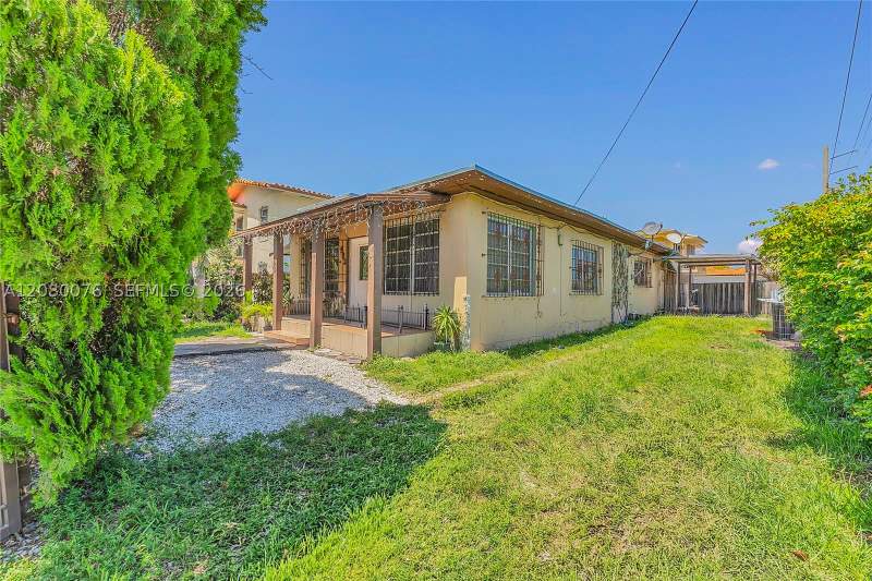 2 bedroom SingleFamilyResidence at 503 NW 43rd Pl, Waterman Park, Miami — photo 2