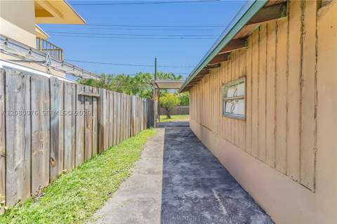 503 NW 43rd Pl, Miami FL - photo 21 of 25
