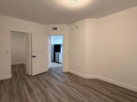 17150 N Bay Rd 2201, Sunny Isles Beach FL - photo 9 of 31