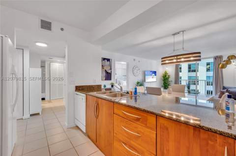 1200 Brickell Bay Dr 2904, Miami FL - photo 11 of 23