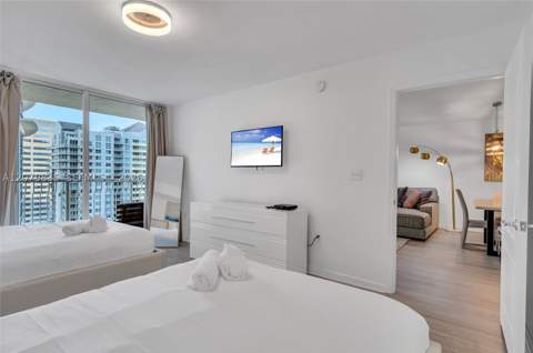 1200 Brickell Bay Dr 2904, Miami FL - photo 13 of 23