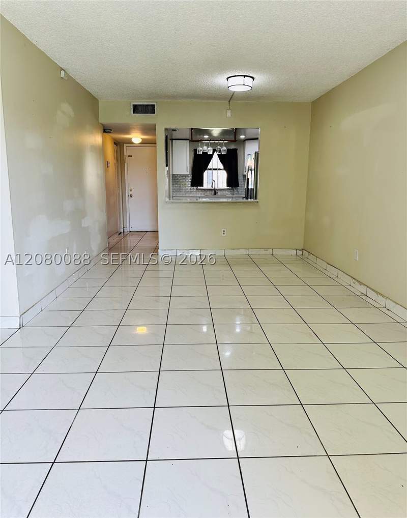 2 bedroom Condominium at 6565 W 26th Dr 34-104, Lago Grande Three-A Condo, Hialeah — photo 5