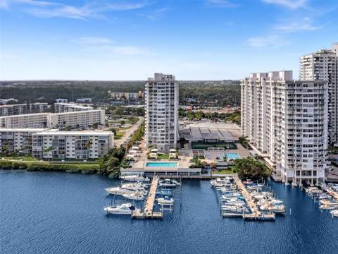 3675 N Country Club Drive 1909, Aventura FL - photo 9 of 69