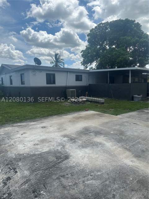 2901 NW 209th Ter, Miami Gardens FL - photo 14 of 15