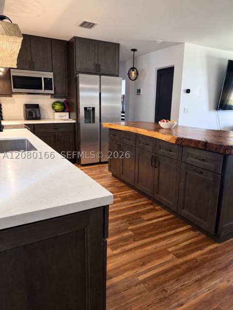 1211 NW 18th St, Homestead FL - photo 9 of 15