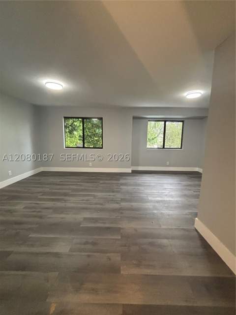 453 NE 210th Ter, Miami FL - photo 23 of 23