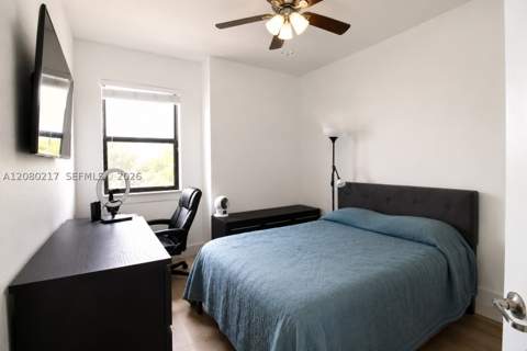 10327 NW 89th Ter, Doral FL - photo 20 of 35