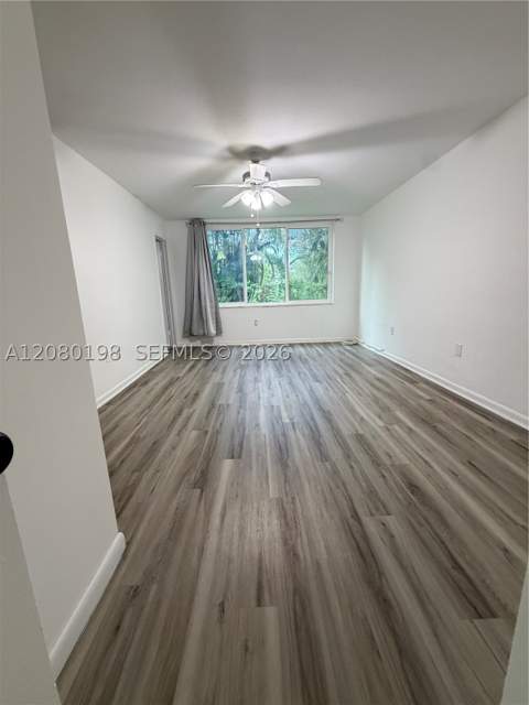1101 NE 191st St H101, Miami FL - photo 11 of 22