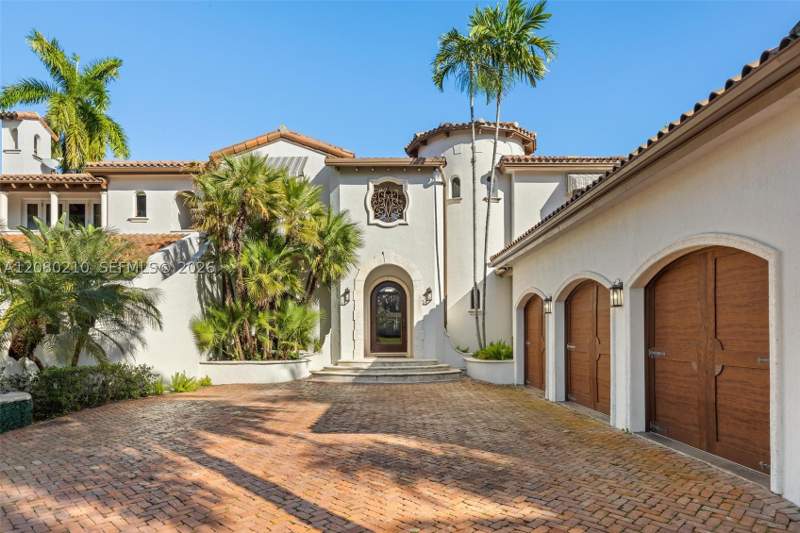 6 bedroom SingleFamilyResidence at 11011 Marin Street, Hammock Oaks Harbor Sec 3, Coral Gables — photo 3