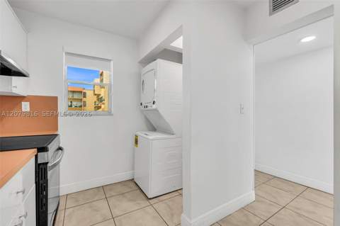 1975 W 44th Pl A302, Hialeah FL - photo 10 of 30