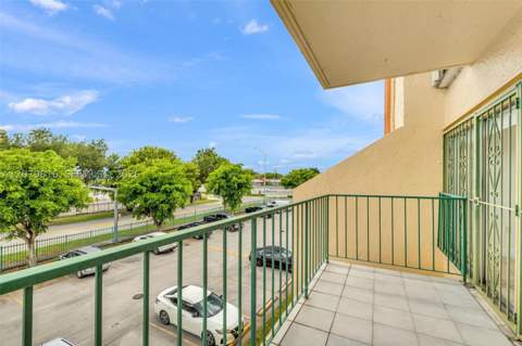 1975 W 44th Pl A302, Hialeah FL - photo 17 of 30